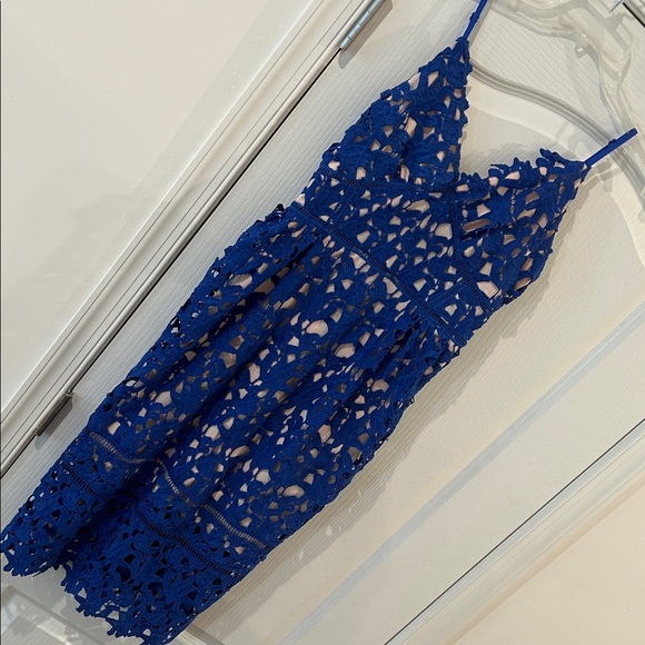 Elegant Navy Crochet Midi Dress - Picture 1 of 5